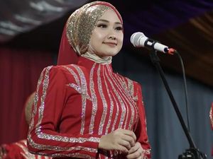 Ini Nazla Zain, Vokalis Nasida Ria yang Menarik Perhatian di Jerman Ini Nazla Zain, Vokalis Nasida Ria yang Menarik Perhatian di Jerman