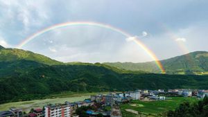 Pelangi Ganda Hiasi Langit China, Indah Banget
