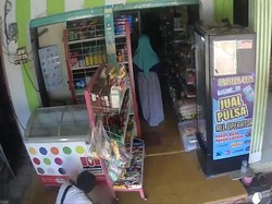 Viral Pria Cium Anak di Gresik, Polisi Sebut Bukan Pelecehan