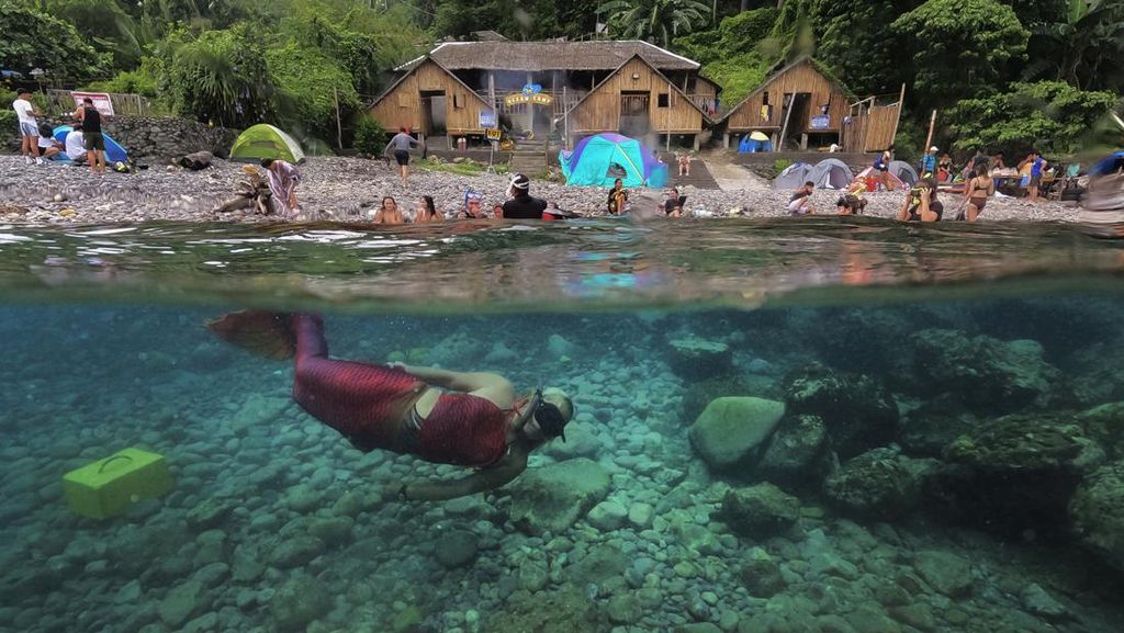 Sensasi Menjadi Putri Duyung di Dunia Nyata Sensasi Menjadi Putri Duyung di Dunia Nyata