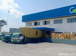 Melihat Lebih Dekat Produksi Bola Piala Dunia Al Rihla di Madiun