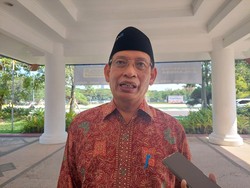 Imbauan Rektor Unair Agar Institusi Kampus-IKA Tak Dukung Paslon Pilkada