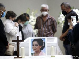 Cerita Sang Anak Sempat Minta Maaf Sebelum Rima Melati Meninggal Cerita Sang Anak Sempat Minta Maaf Sebelum Rima Melati Meninggal