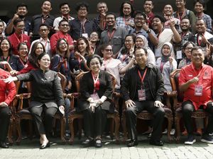 Senyum Megawati Sebelum Menutup Rakernas II PDIP Senyum Megawati Sebelum Menutup Rakernas II PDIP