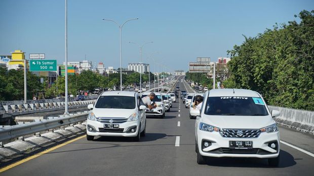 Suzuki Ertiga Hybrid sedang diuji efisiensi bahan bakar rute Batu-Malang-Surabaya pada 20-22 Juni 2022.
