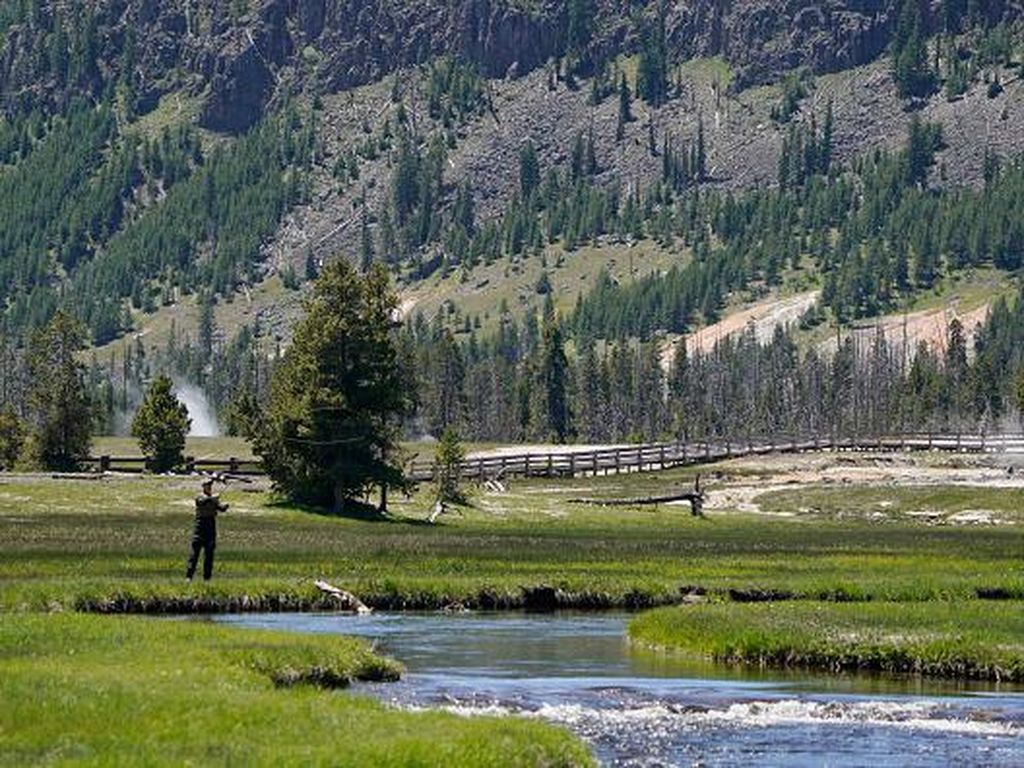 Indahnya Taman Nasional Yellowstone AS, Kapan ke Sana?