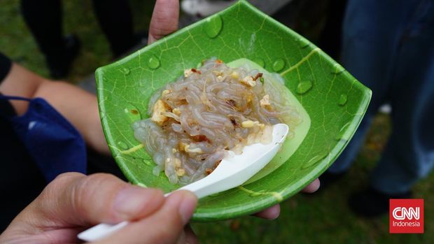 5 Kuliner Unik Khas Kulon Progo Sensasi pedas, gurih dan kenyal mampu disajikan oleh dawet sambal. Di Kulon Progo, dawet tidak hanya tersaji manis dan gurih seperti umumnya dawet.