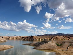 Danau Mengering, Mayat-Mayat Muncul ke Permukaan