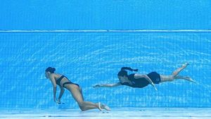 Momen Penyelamatan Perenang yang Pingsan di Kolam Kejuaraan Dunia
