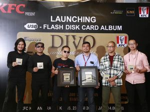 Bukan CD, Album Divo Cerita Tentang Cinta Dirilis dalam Flash Disk Bukan CD, Album Divo Cerita Tentang Cinta Dirilis dalam Flash Disk