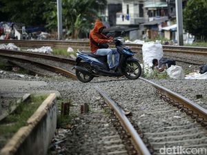 Ngeri! Ada Lebih dari Seribu Perlintasan Liar di Jalur Kereta