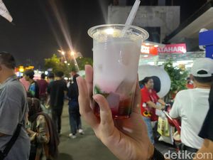 Es Selendang Mayang Betawi Jadi Minuman Paling Laris di PRJ Es Selendang Mayang Betawi Jadi Minuman Paling Laris di PRJ