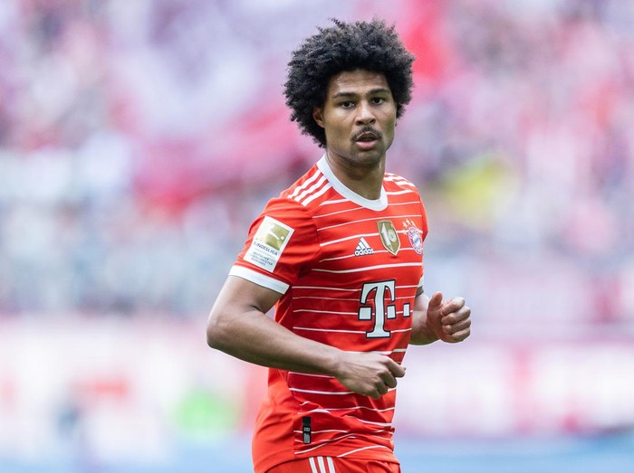 MUNICH, GERMANY - MAY 08: Serge Gnabry of FC Bayern Muenchen looks on during the Bundesliga match between FC Bayern München and VfB Stuttgart at Allianz Arena on May 08, 2022 in Munich, Germany. (Photo by Boris Streubel/Getty Images)