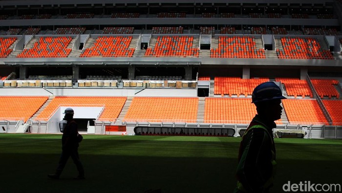 Jakarta International Stadium (JIS) telah rampung. Namun grand launching JIS batal digelar berbarengan dengan malam puncak HUT Jakarta ke-495.