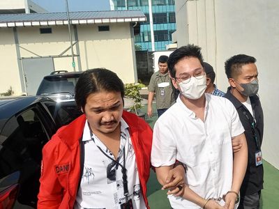 Momen Indra Kenz Tiba di Kejari Tangerang Selatan