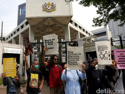 Kedubes Malaysia Digeruduk Massa, Ada Apa?