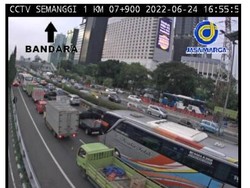 Lalin di Tol Dalam Kota dan JORR Macet Sore Ini