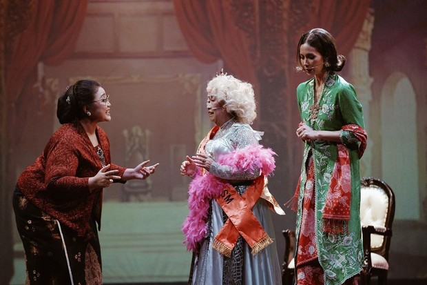 Marsha Timothy di Teater Lakon 'Tamu Agung'