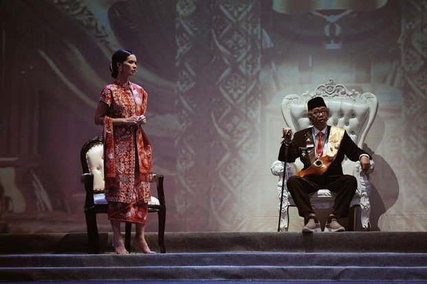 Marsha Timothy dan Butet Kartaredjasa di Teater Lakon 'Tamu Agung'