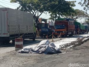 Ada Perbaikan Jalan, Pantura Pati Macet Hingga 5 Km Lebih