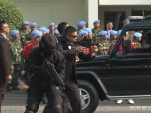 Kata Istana-Paspampres soal Pria Ngaku Dipukul Usai Foto dengan Jokowi Kata Istana-Paspampres soal Pria Ngaku Dipukul Usai Foto dengan Jokowi