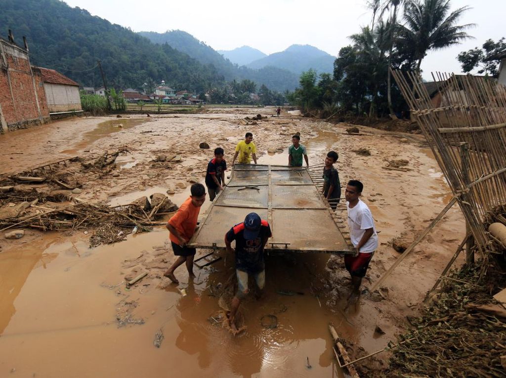 Horor Banjir Bandang dan Longsor Melanda Kabupaten Bogor