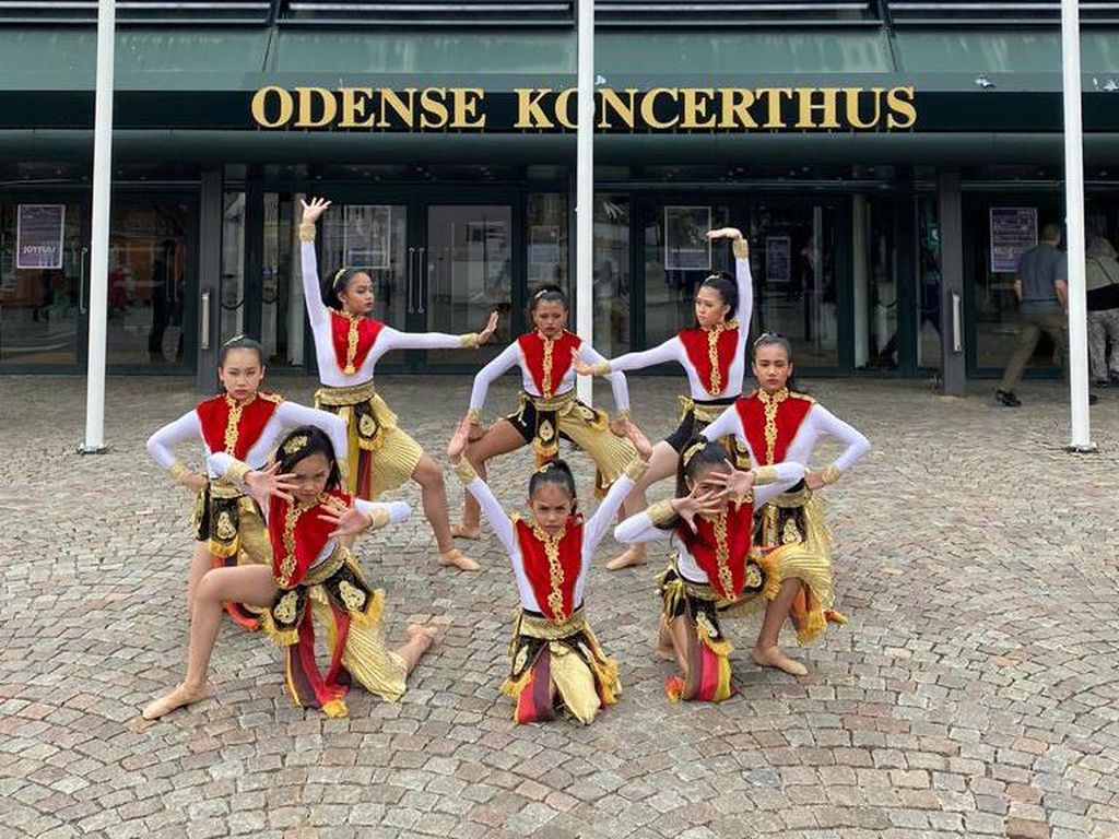 Tarian Hokya ala Marlupi Dance Academy Sukses Memukau di Denmark