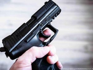 Mahkamah Agung AS: Warga Berhak Membawa Senjata di Ruang Publik