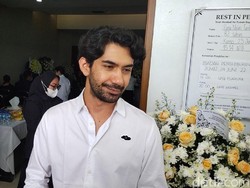Reza Rahadian Kenang Rima Melati Sebagai Panutan