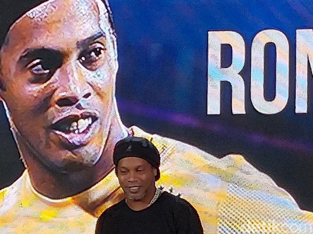 Ronaldinho Akan Jadi Nama Lapangan RANS di Kawasan PIK