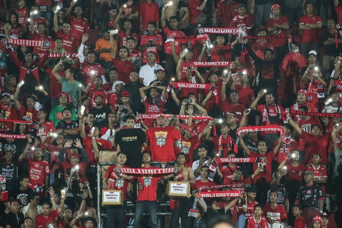 Ilustrasi suporter Bali United - Sebanyak 13.000 kursi di stadion telah disiapkan untuk penonton yang akan menyaksikan laga fase grup AFC Cup 2022 antara Bali United melawan Kedah FC.