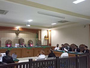 Akui Tertekan, Saksi Tetap Serahkan Uang karena Dijanjikan Proyek Akui Tertekan, Saksi Tetap Serahkan Uang karena Dijanjikan Proyek