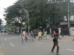 Demo Tuntut Suharso Monoarfa Mundur di Kantor PPP Jakpus Ricuh!