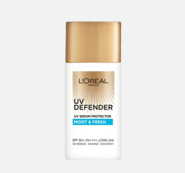 UV Defender Moisture and Fresh adalah produk sunscreen dari L'Oreal Paris khusus untuk kulit kering.