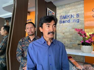 Wakasek Jelaskan Kronologi Isu OTT di SMKN 5 Bandung Wakasek Jelaskan Kronologi Isu OTT di SMKN 5 Bandung