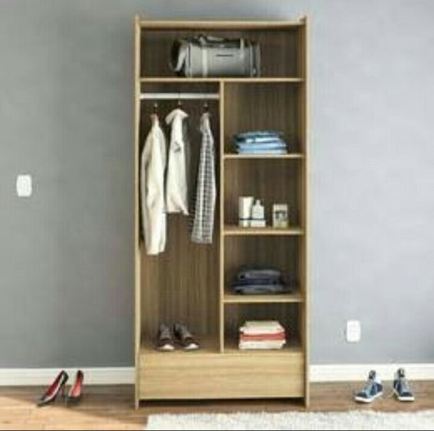 almari baju/foto: pinterest.com/Rocco Ribeiro jangan gantung baju yang masih lembab di dalam almari