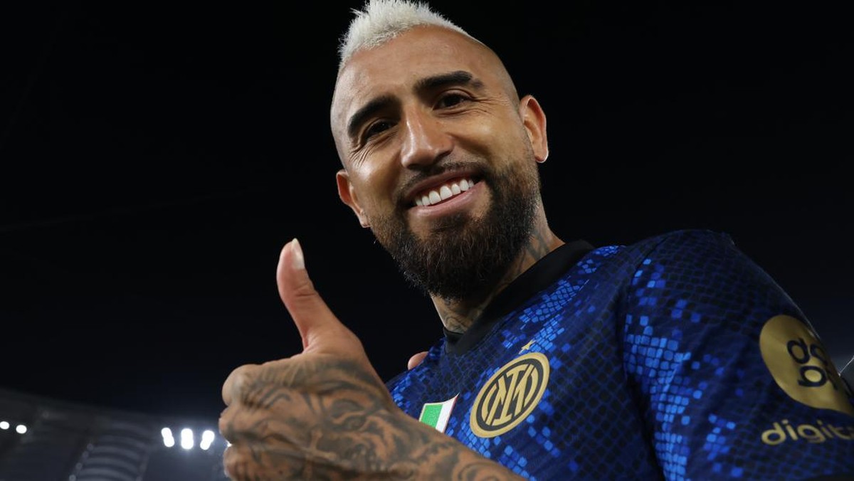 Arturo Vidal diincar klubnya David Beckham. (Foto: Getty Images/Jonathan Moscrop)