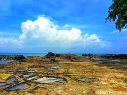 Pandangan Mata: Wajah Karang Hawu Jelang Liburan Akhir Tahun