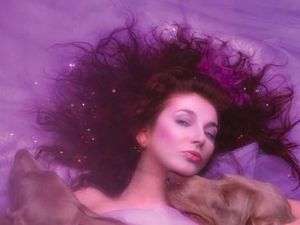 Kate Bush Takjub Lagu Lawasnya Kembali Tenar