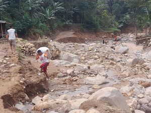 Warga di Leuwiliang Minta Pemkab Bogor Percepat Bangun Akses Jalan