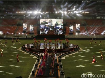 Melihat Kemeriahan Malam Puncak HUT Jakarta