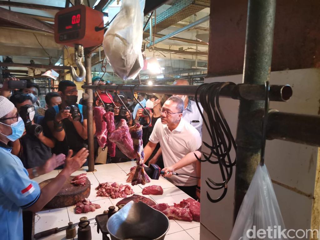 Zulhas Bandingkan Harga Beras-Daging RI dengan Singapura, Murah Mana?