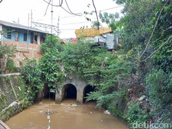Merana Kondisi Cagar Budaya Jembatan Terowongan Tiga Jakarta