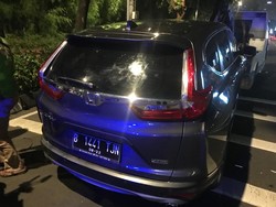 Mobil Honda CR-V Tabrak Pejalan Kaki, Sopir Kabur Ditangkap di Senayan