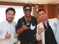 Ronaldinho Main ke Rumah Raffi Ahmad!