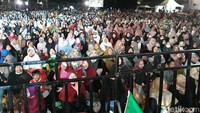 Susunan Bacaan Tahlil Singkat: Arab, Latin, dan Artinya