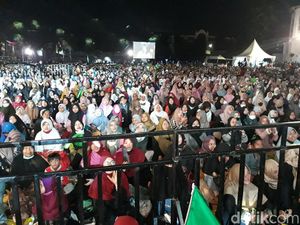 Susunan Bacaan Tahlil Singkat: Arab, Latin, dan Artinya