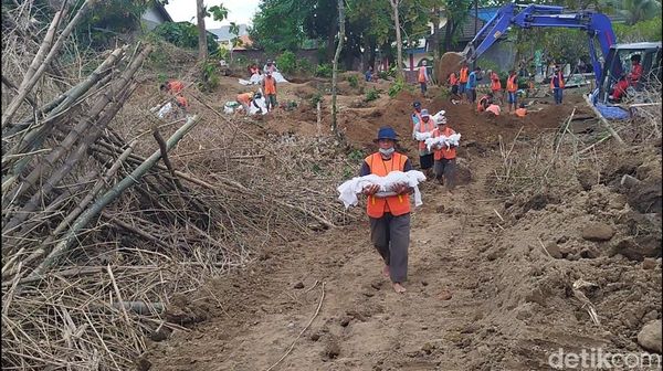 Pembongkaran Makam Dampak Tol KLBM, Banyak Jasad Utuh