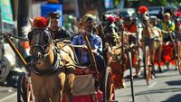 Potret Arak-arakan Bendi di Padang Panjang