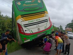 Bus Bawa Calhaj Kecelakaan di Batanghari, Penumpang Selamat